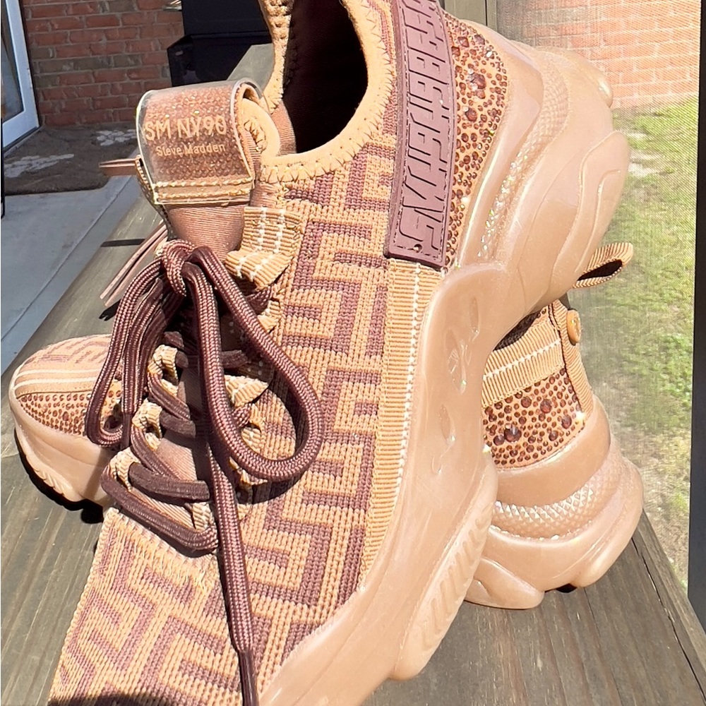 Steve Madden BMAXIMA sneakers AND Crossbody bag
